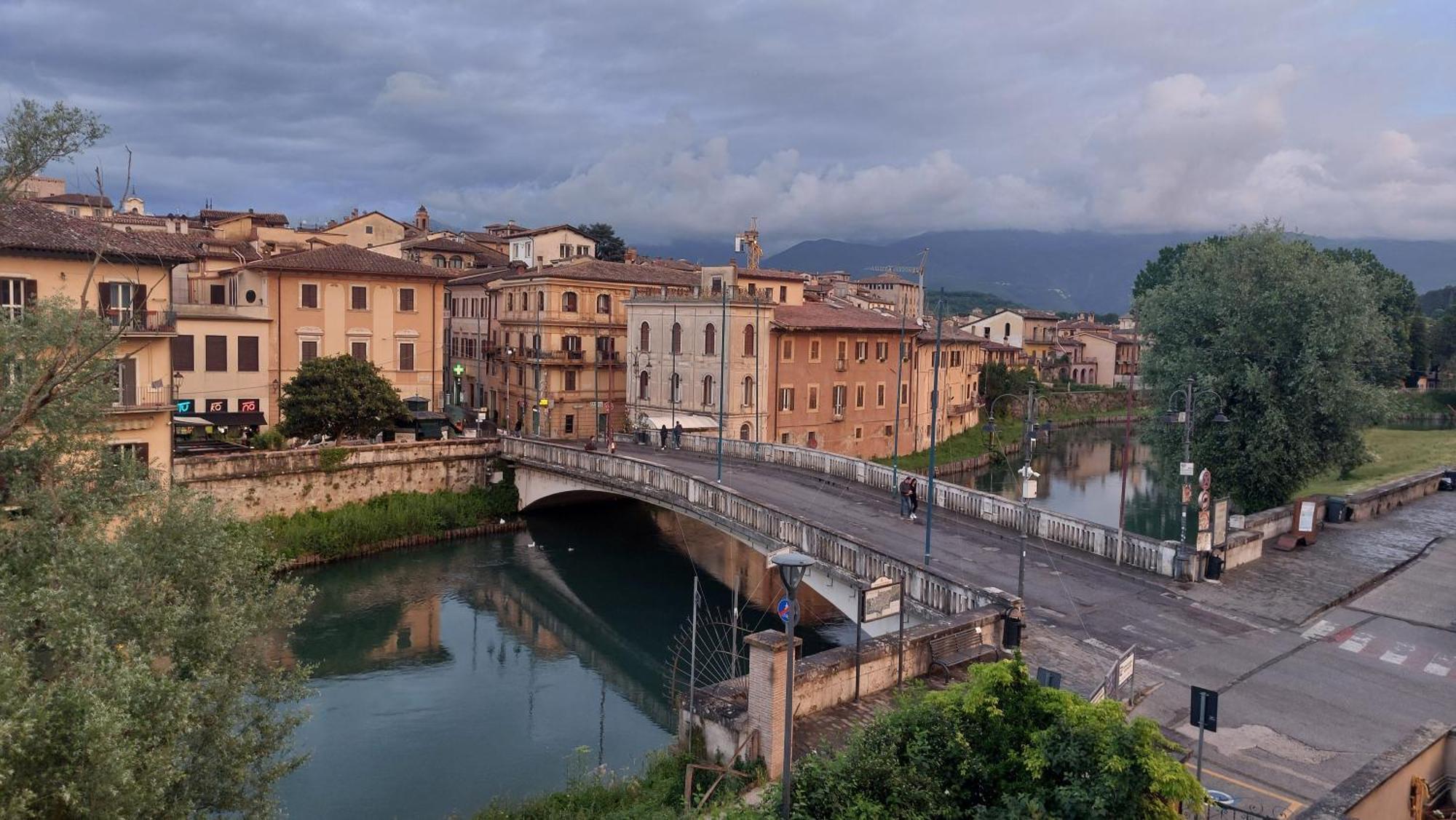 La Finestra Sul Velino, Uno Splendore Da Vivere Rieti Exterior foto